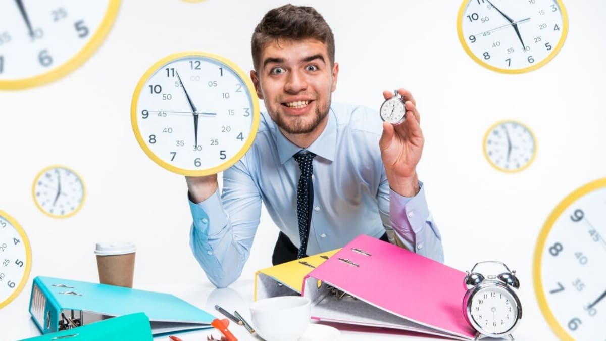 Student অবস্থায় টাকা আয়