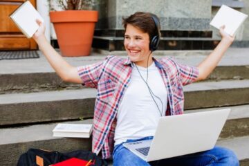 Student অবস্থায় টাকা আয় করার উপায় পার্টটাইম জব